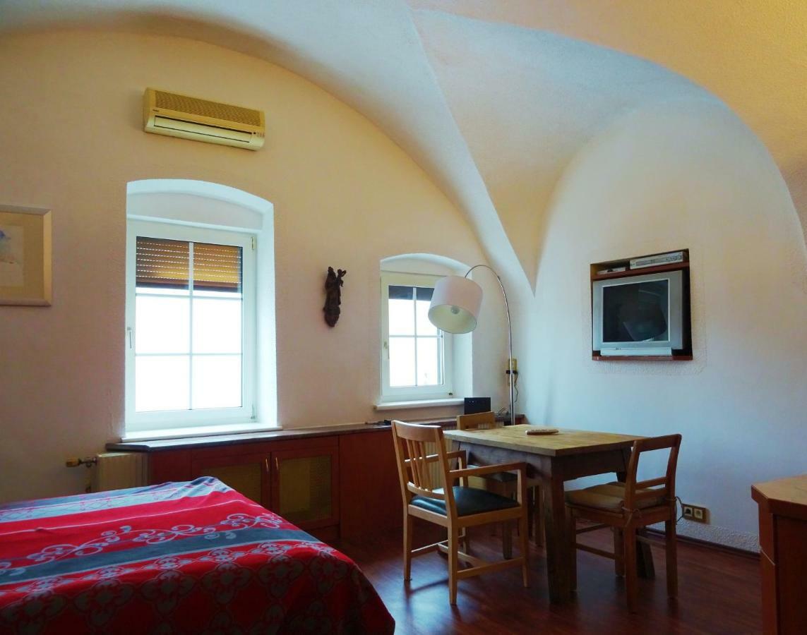 Gewoelbezimmer Am Marktplatz 格蒙登 外观 照片